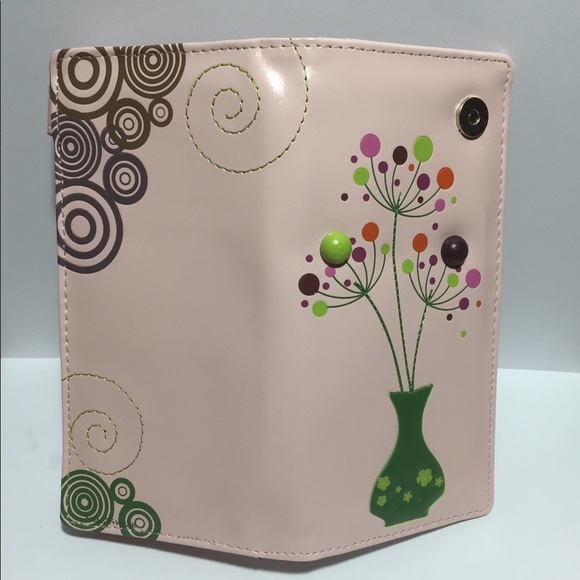 Shagwear Handbags - NWT Vegan Leather Wallet- Cute Pink Flower Bouquet